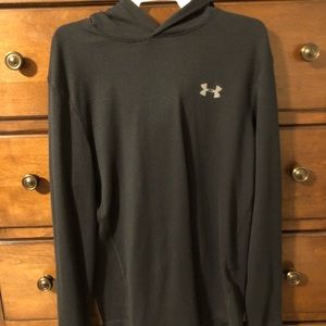 Men’s Under Armour long sleeve with hood NWOT)